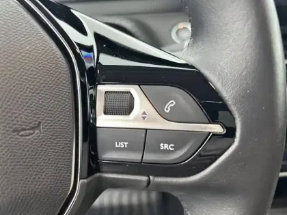 Photo 52 Peugeot 208  PureTech 100 S&S BVM6