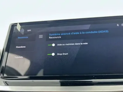 Photo 26 Peugeot 208  PureTech 100 S&S BVM6