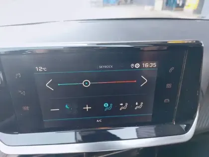 Photo 34 Peugeot 208 Gén. II Ph1 NG Active Pack 5