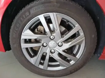 Photo 12 Peugeot 208  PureTech 100 S&S BVM6