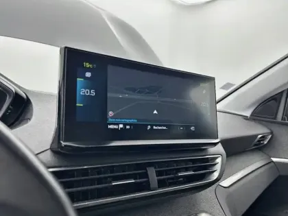 Photo 51 Peugeot 3008  Hybrid 225 e-EAT8