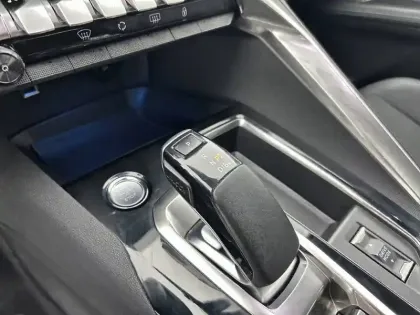 Photo 44 Peugeot 3008  Hybrid 225 e-EAT8