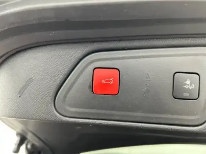 Photo 55 Peugeot 3008  Hybrid 225 e-EAT8