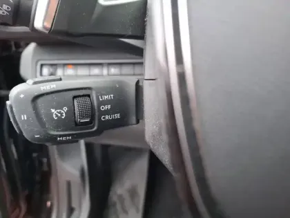 Photo 21 Peugeot 3008  Hybrid 225 e-EAT8