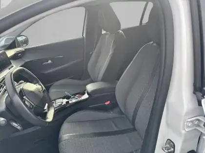 Photo 10 Peugeot 208  Electrique 50 kWh 136ch