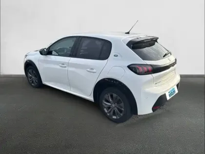 Photo 6 Peugeot 208  Electrique 50 kWh 136ch