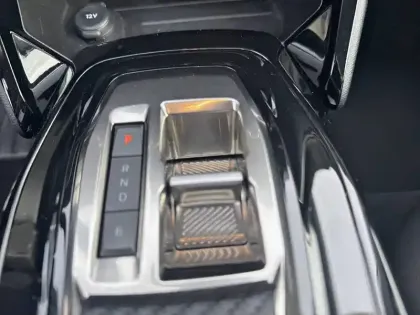 Photo 13 Peugeot 208  Electrique 50 kWh 136ch