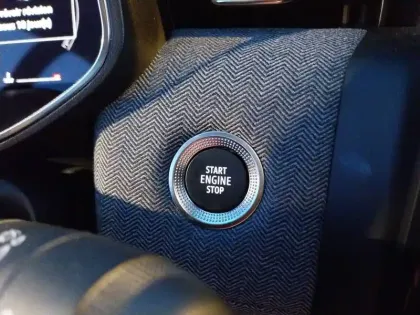 Photo 26 Renault Clio  Eco-G 100 GSR2