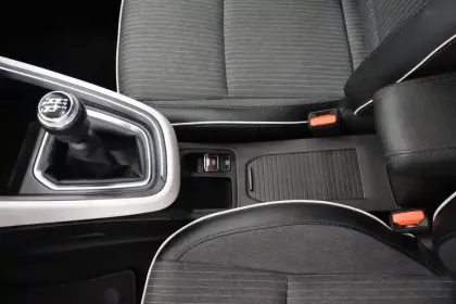 Photo 16 Renault Clio  Blue dCi 100 - 21N