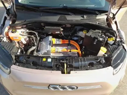 Photo 6 Fiat 500  e 118 ch La Prima by Bocelli