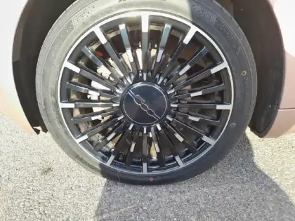 Photo 14 Fiat 500  e 118 ch La Prima by Bocelli