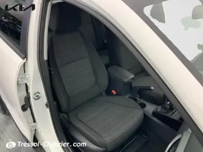 Photo 8 Kia Stonic  1.0 T-GDi 100 ch ISG BVM5 Active
