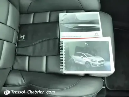 Photo 15 DS DS 5 DS5 BlueHDi 180 S&S EAT6 Sport Chic