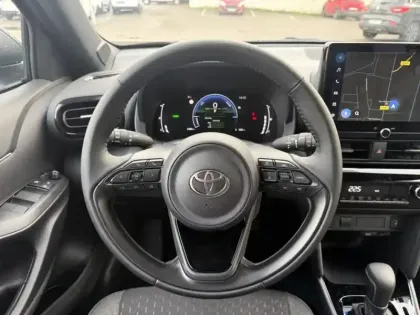 Photo 13 Toyota Yaris Hybride 1.5 HYBRID 130H DESIGN AUTO 2WD