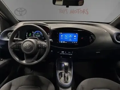 Photo 10 Toyota Aygo Hybride 116h Graphic CROSSOVER GRAPHI