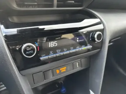 Photo 17 Toyota Yaris Hybride 1.5 HYBRID 116H DESIGN AUTO