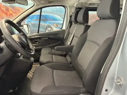 Photo 9 Renault Trafic Combi L1 2.0 Blue dCi 150ch S&S Zen 8 places E6E