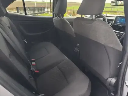 Photo 8 Toyota Yaris 1.5 HYBRID 116H DESIGN AUTO