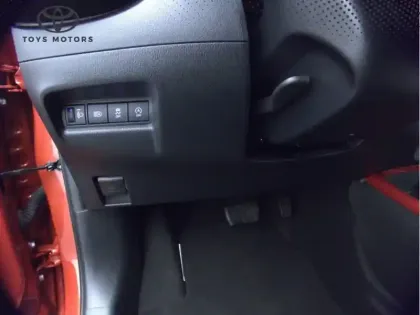 Photo 10 Toyota Aygo 1.0 VVT-i 72 Design CVT