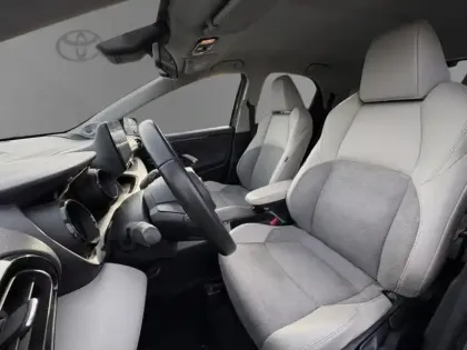 Photo 9 Toyota Yaris Hybride 116h Iconic Techno