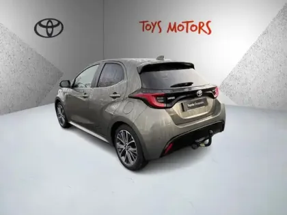 Photo 6 Toyota Yaris Hybride 116h Iconic Techno
