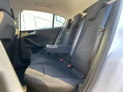 Photo 8 Ford Focus 1.0 EcoBoost 125ch Titanium