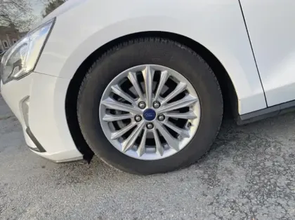 Photo 13 Ford Focus 1.0 EcoBoost 125ch Titanium