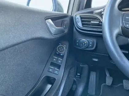 Photo 5 Ford Fiesta 1.0 EcoBoost 100ch Stop&Start Titanium 5p Euro6.2