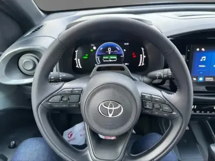 Photo 14 Toyota Aygo Hybride 116h Graphic CROSSOVER GRAPHI