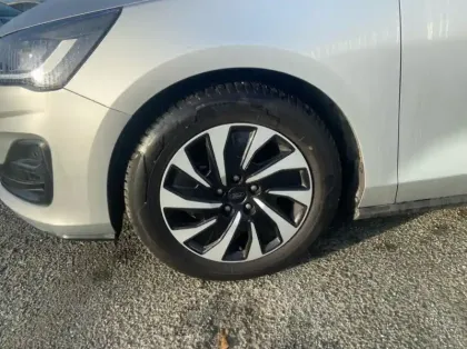 Photo 37 Ford Focus Gén. IV Ph2 Titanium X Business 5