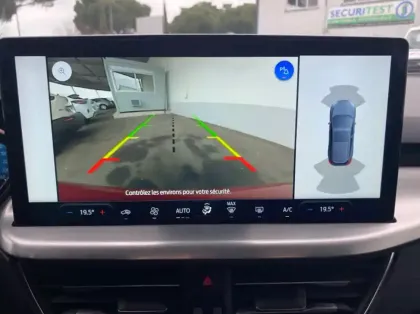 Photo 38 Ford Focus Gén. IV Ph2 Titanium X Business 5