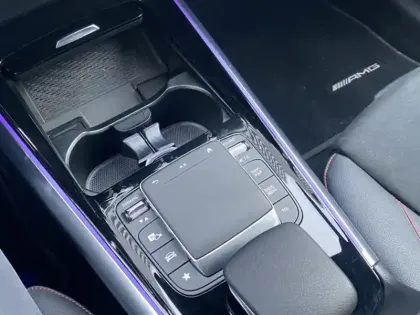 Photo 10 Mercedes EQA 250+ AMG Line