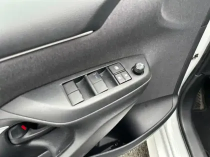 Photo 5 Mazda 2 Hybrid 1.5 116ch Pure