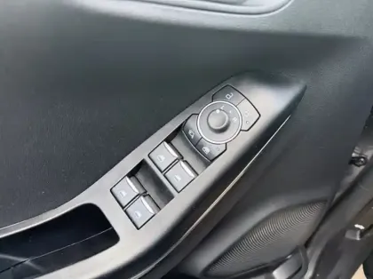 Photo 5 Ford Puma 1.0 Flexifuel 125ch S&S mHEV Titanium Business