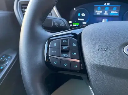 Photo 15 Ford Kuga 2.5 Duratec 180ch Hybrid FlexiFuel Titanium Business Powershift