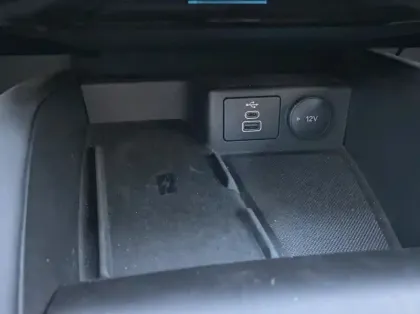 Photo 17 Ford Kuga 2.5 Duratec 180ch Hybrid FlexiFuel Titanium Business Powershift