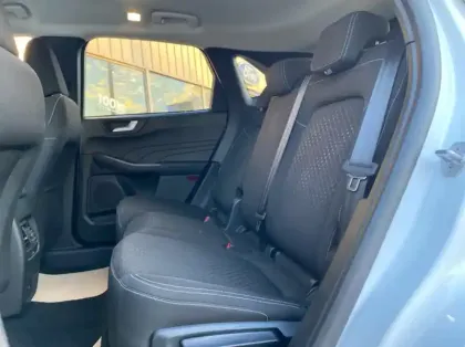 Photo 8 Ford Kuga 2.5 Duratec 180ch Hybrid FlexiFuel Titanium Business Powershift