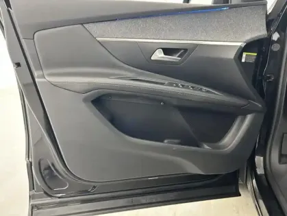 Photo 11 Peugeot 3008 1.5 BlueHDi 130ch Allure EAT8 Suréquipé