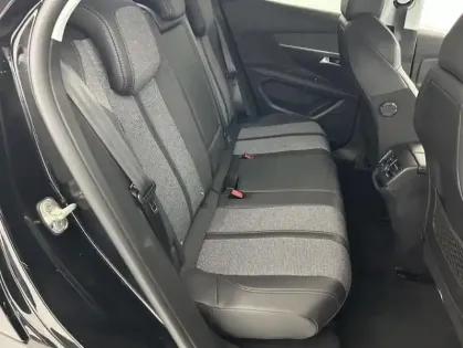 Photo 27 Peugeot 3008 1.5 BlueHDi 130ch Allure EAT8 Suréquipé