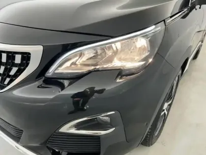 Photo 25 Peugeot 3008 1.5 BlueHDi 130ch Allure EAT8 Suréquipé