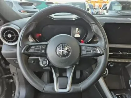 Photo 11 Alfa Romeo Tonale  1.3 PHEV 280ch Ti AT6 e-Q4