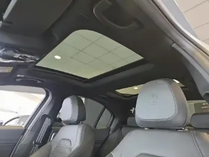 Photo 13 Alfa Romeo Giulia  2.2 Diesel 210ch Veloce Q4 AT8