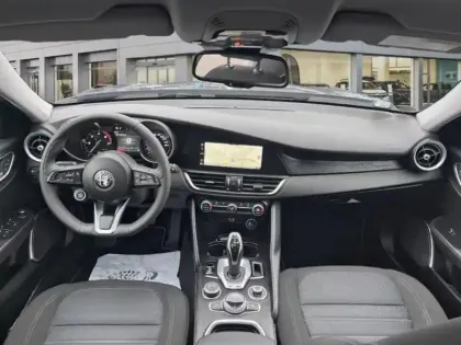 Photo 7 Alfa Romeo Giulia  2.2 JTD 160ch Super AT8 MY20
