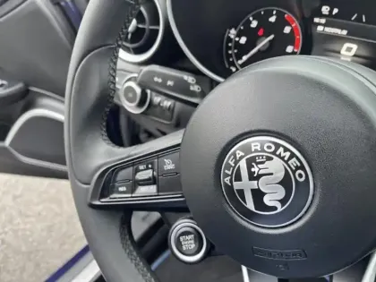 Photo 12 Alfa Romeo Giulia  2.2 JTD 160ch Super AT8 MY20