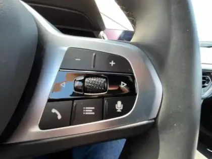 Photo 7 BMW Serie 1 Série 1 116iA 109ch M Sport DKG7