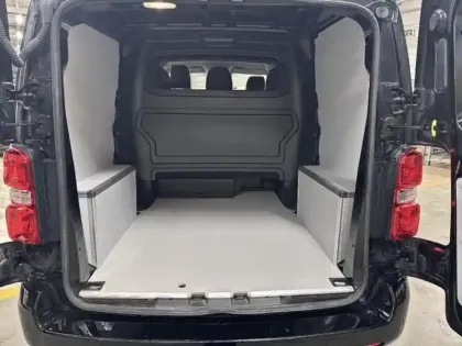 Photo 5 Peugeot Expert  M 2.0 BlueHDi 180ch S&S EAT8 CAB APPROFONDIE 5 PLACES