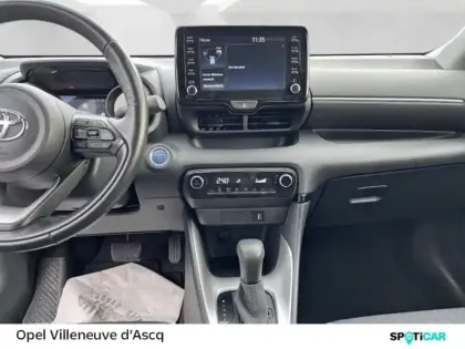 Photo 13 Toyota Yaris  116h Design 5p