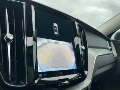 Photo 13 Volvo Xc60  T6 Hybride Rechargeable 253 + 145ch Plus Style Dark Geartronic 8 AWD