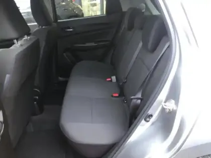 Photo 12 Suzuki Swift  1.2 Dualjet Hybrid 83ch Pack