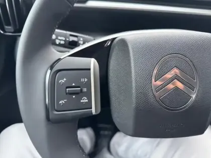 Photo 14 Citroën C3 Aircross  1.2 Hybride 145ch MAX 7 places